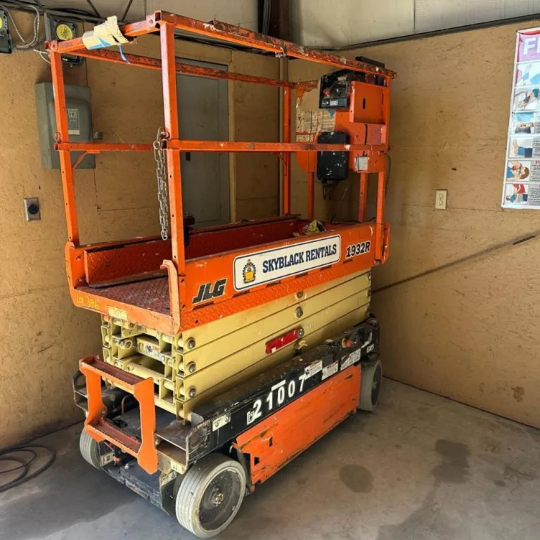 JLG 1932R Electric Scissor Lift 19'