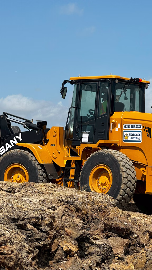 rent modern wheel loaders skyblack rentals